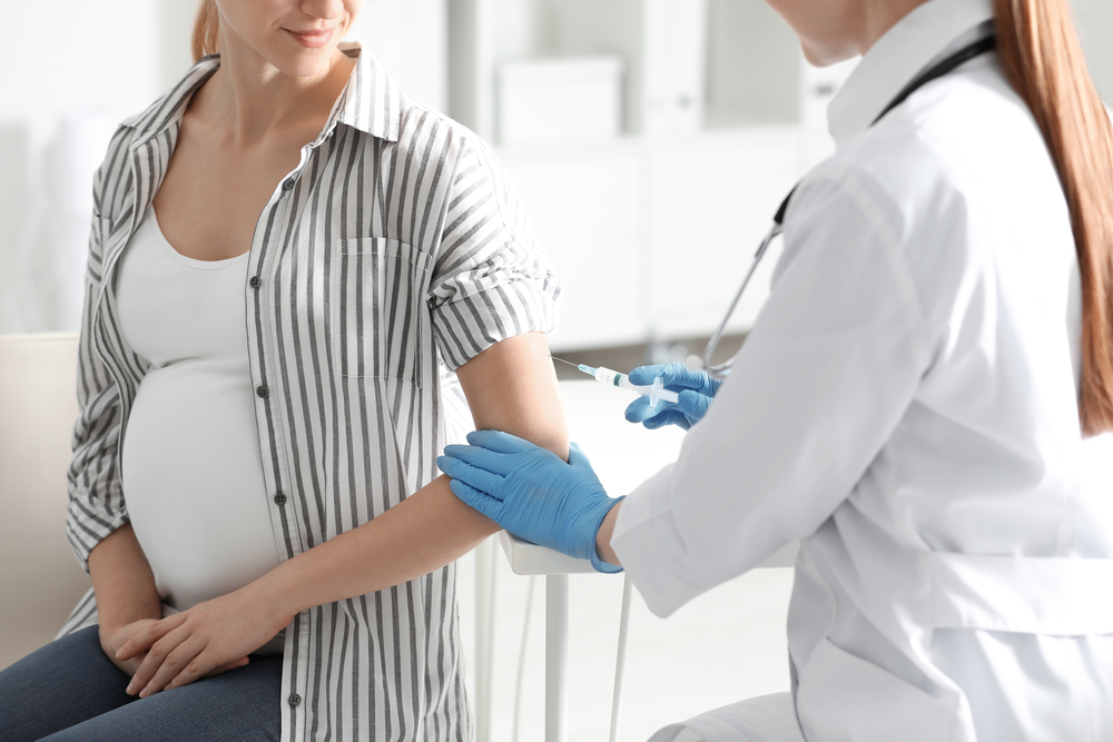 Il vaccino contro la pertosse in gravidanza: benefici, rischi e tempistica