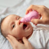 Come fare i lavaggi nasali ai bambini in modo sicuro ed efficace