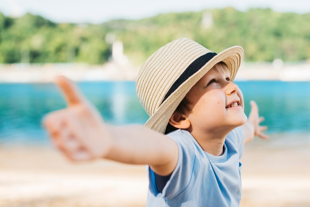 Estate con i bambini: come garantire sicurezza e divertimento in ogni meta