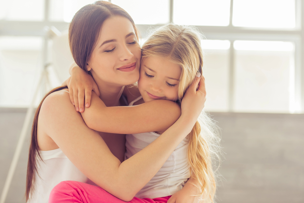 L’attaccamento materno nei bambini: come favorire l’indipendenza senza stress