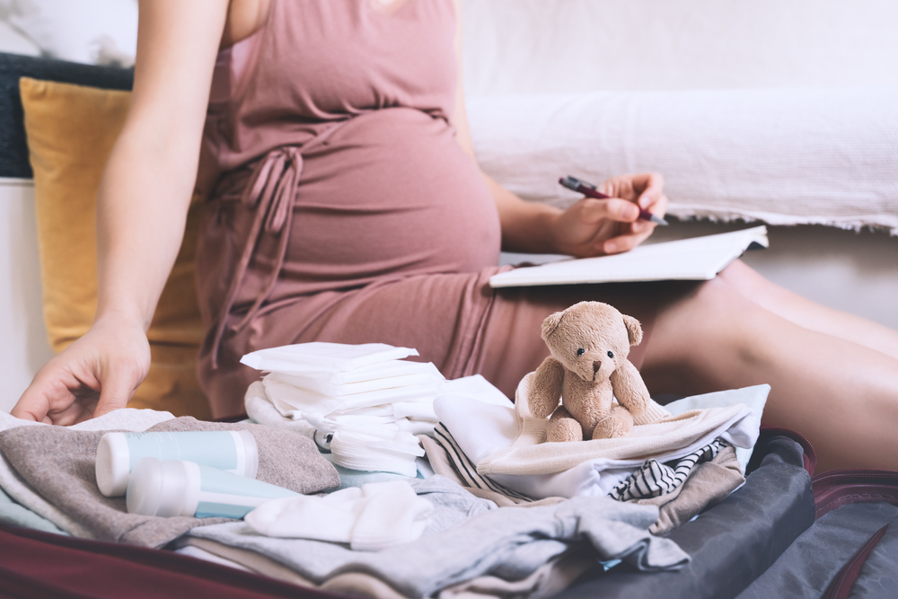 Preparare la valigia per il parto: consigli essenziali per la mamma e il neonato