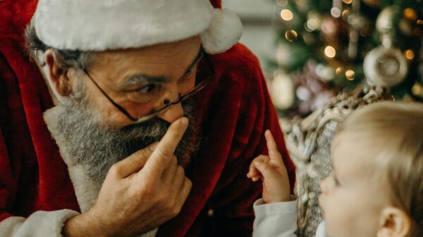 Il Natale spiegato ai bambini: tra tradizione, generosità e amore cristiano